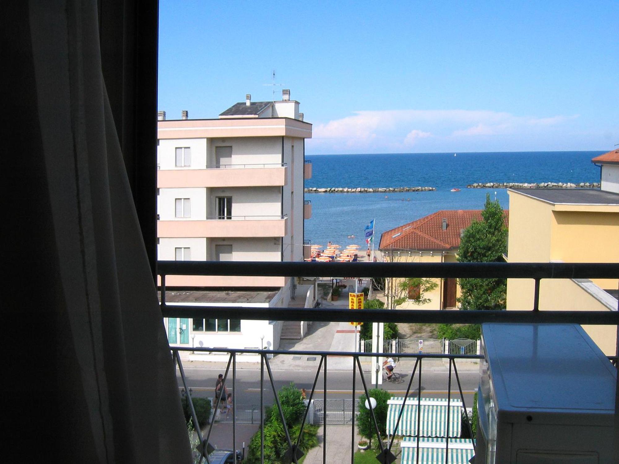 Hotel Olimpia Bellaria-Igea Marina Exteriör bild